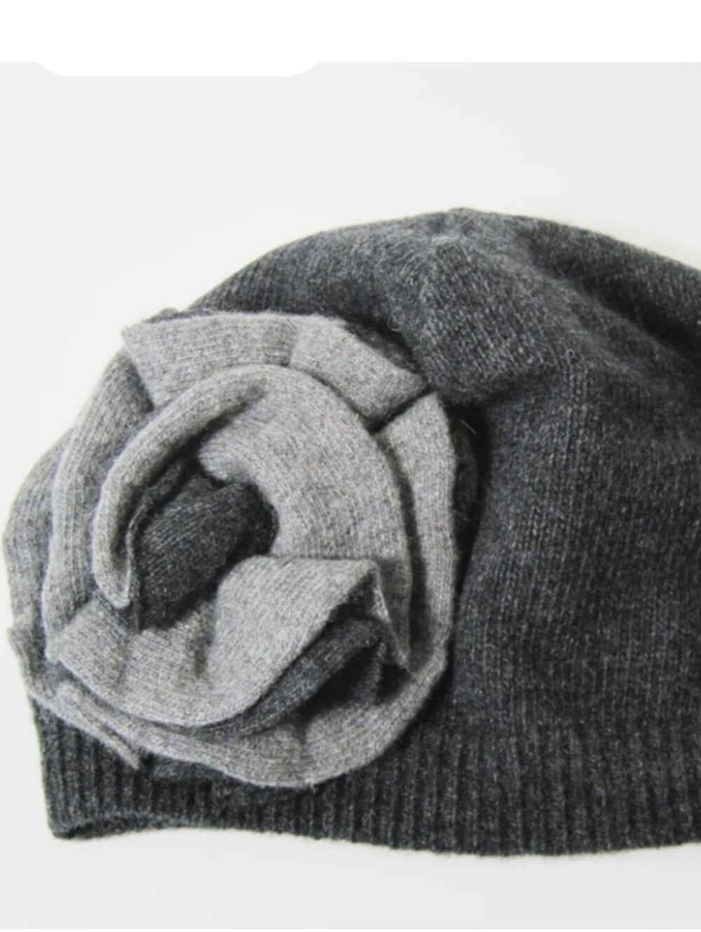 PORTOLANO KNIT BEANNIE HAT WITH FLOWER IN HEATHER CHARCOAL /LIGHT GREY ; SZ:0S